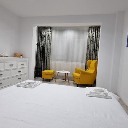 Stone Bridge Apartment Iasi Exterior foto